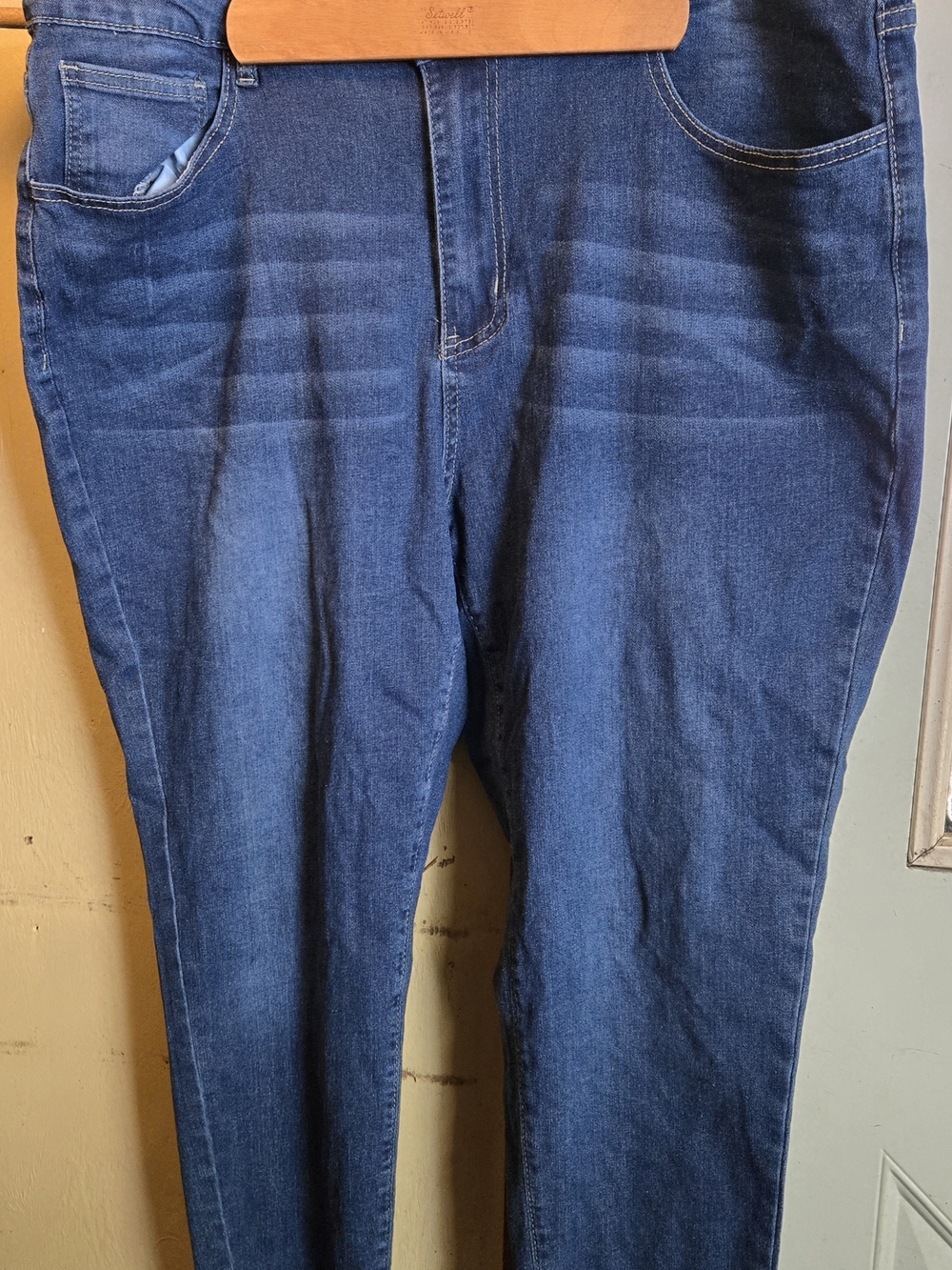 Classic Dark Blue Jeans - Comfortable Everyday Denim